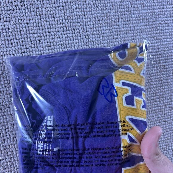 Kobe Bryant Los Angeles Lakers Men’s Large Adidas Jersey Shirt #24 The Go-To Tee - Picture 8 of 8